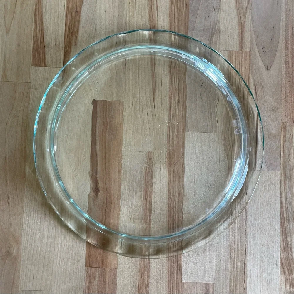 Fluted Edge, Round, Clear Pie Pan, 9.5 inches, by Pyrex